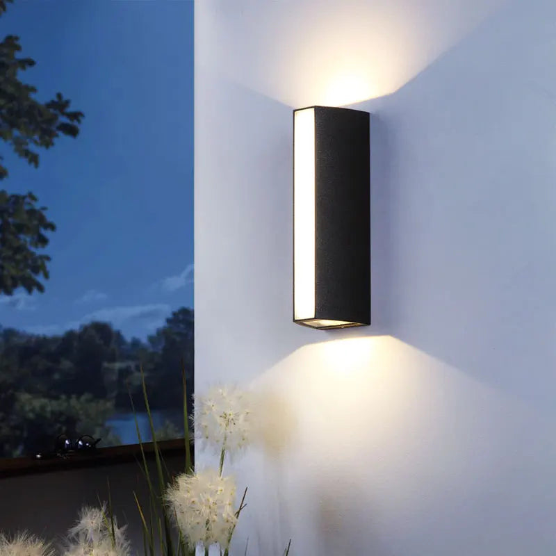Modern Waterproof Outdoor Wall Light – Black Aluminum LED Sconce for Garden and Porch, IP65 Rated 2